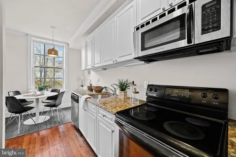 $325,000 | 1708 Pine Street, Unit 3F, Philadelphia, PA 19103