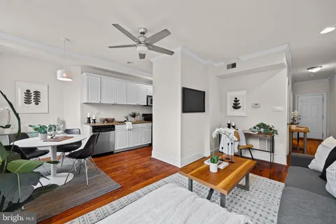 $325,000 | 1708 Pine Street, Unit 3F, Philadelphia, PA 19103