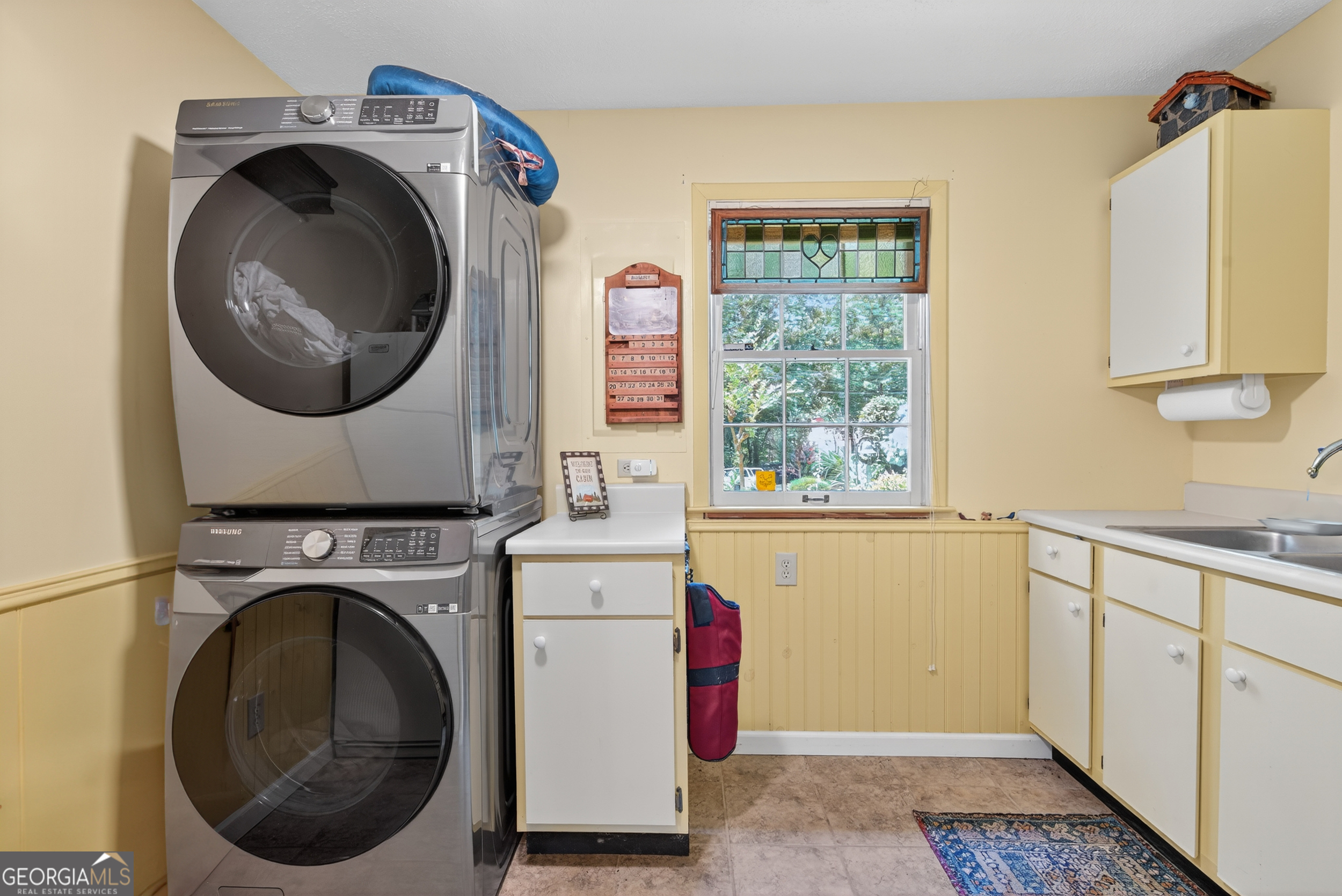 75 Juniper Trail Clayton, GA 30525 - Photo 14 of 38 a utility room with dryer and washer