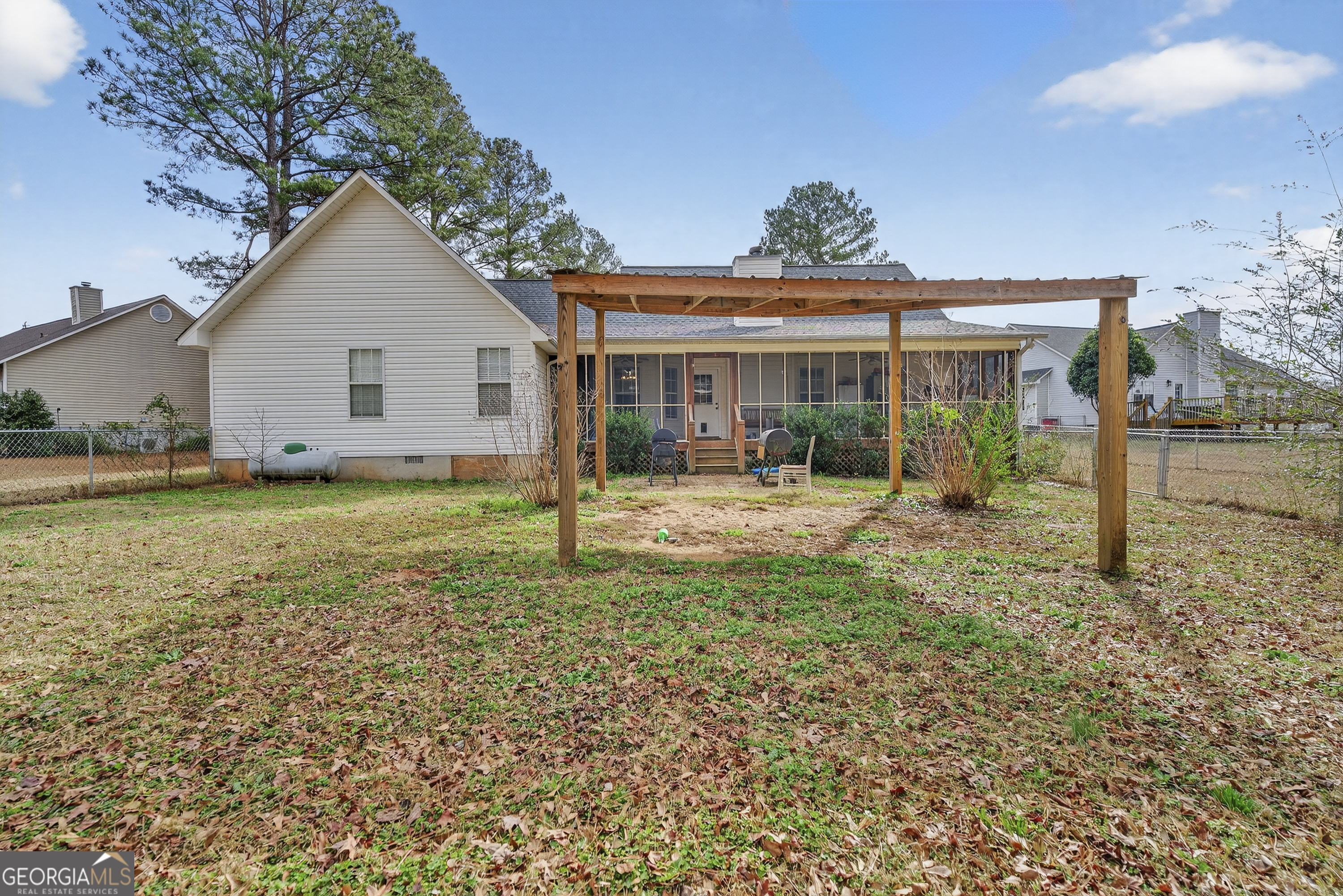 249 Southern Walk Circle Gray, GA 31032 - Photo 47 of 58 a view of a house with backyard and a garden