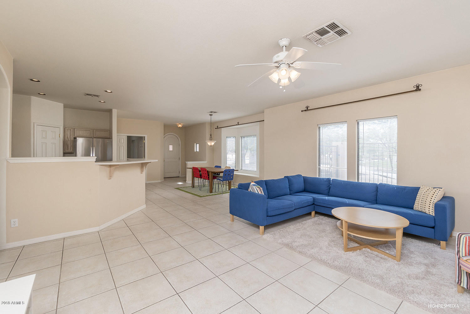 2840 East Fremont Road Phoenix, AZ 85042 - Photo 4 of 16 Great Room to Kitchen