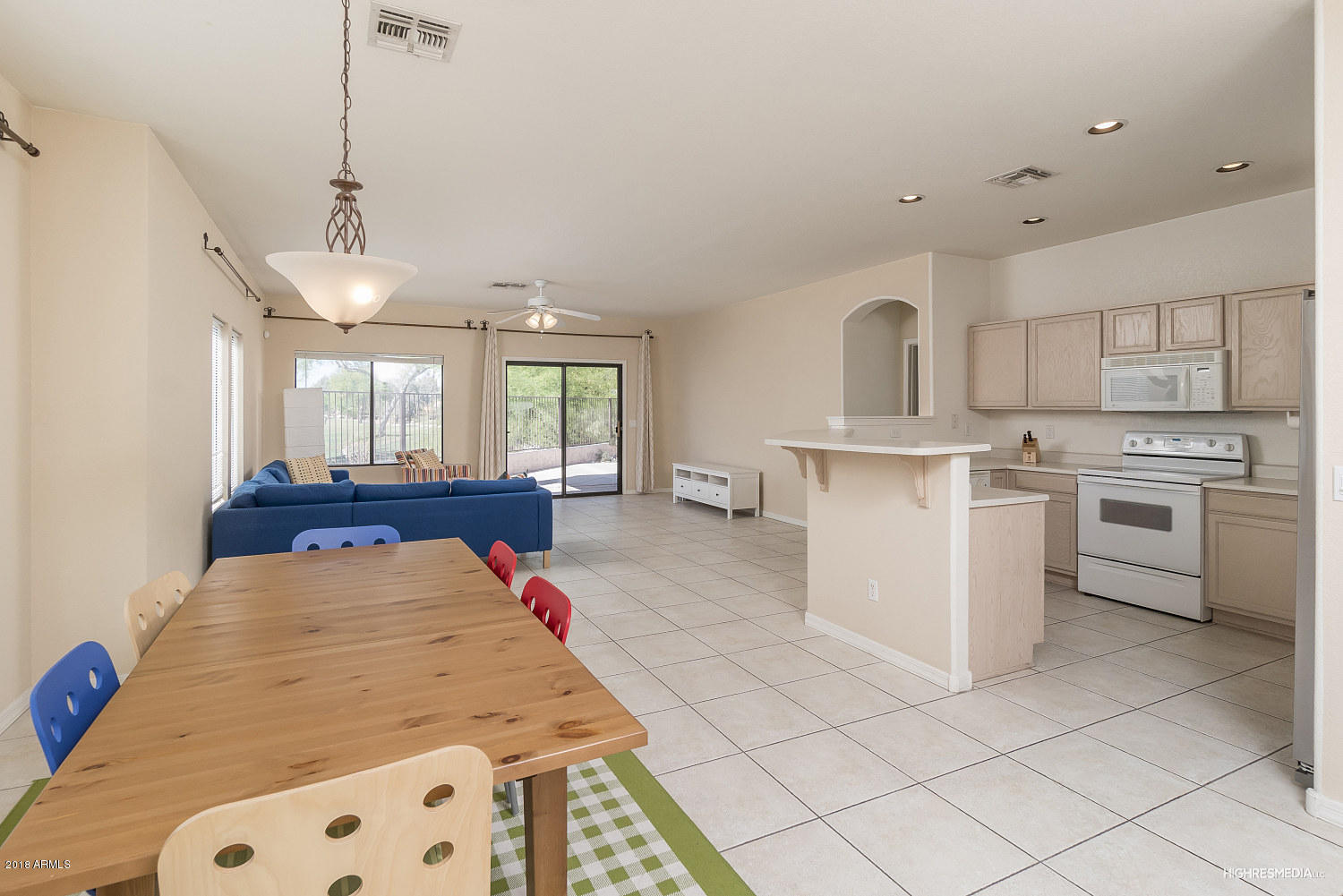 2840 East Fremont Road Phoenix, AZ 85042 - Photo 5 of 16 Dining & Kitchen