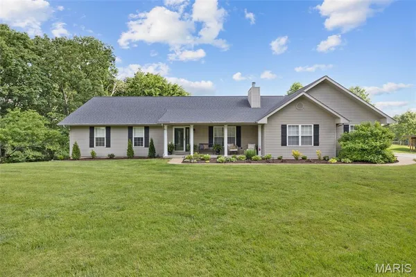 $875,000 | 20 West Rock Creek Road, High Ridge, MO 63049