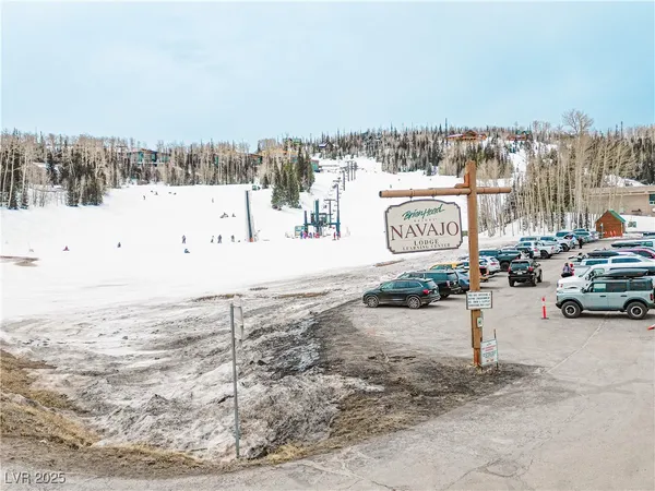 $260,000 | 223 Hunter Ridge Drive, Unit 300, Brian Head, UT 84719