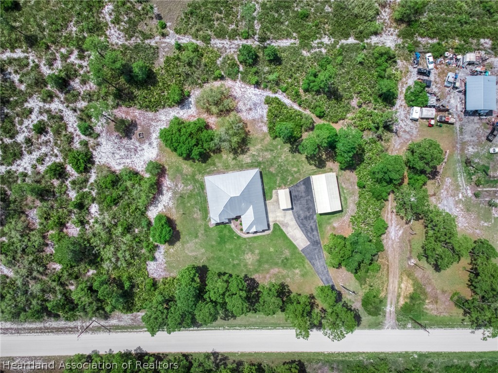 3723 Grand Concourse Sebring, FL 33875 - Photo 5 of 36