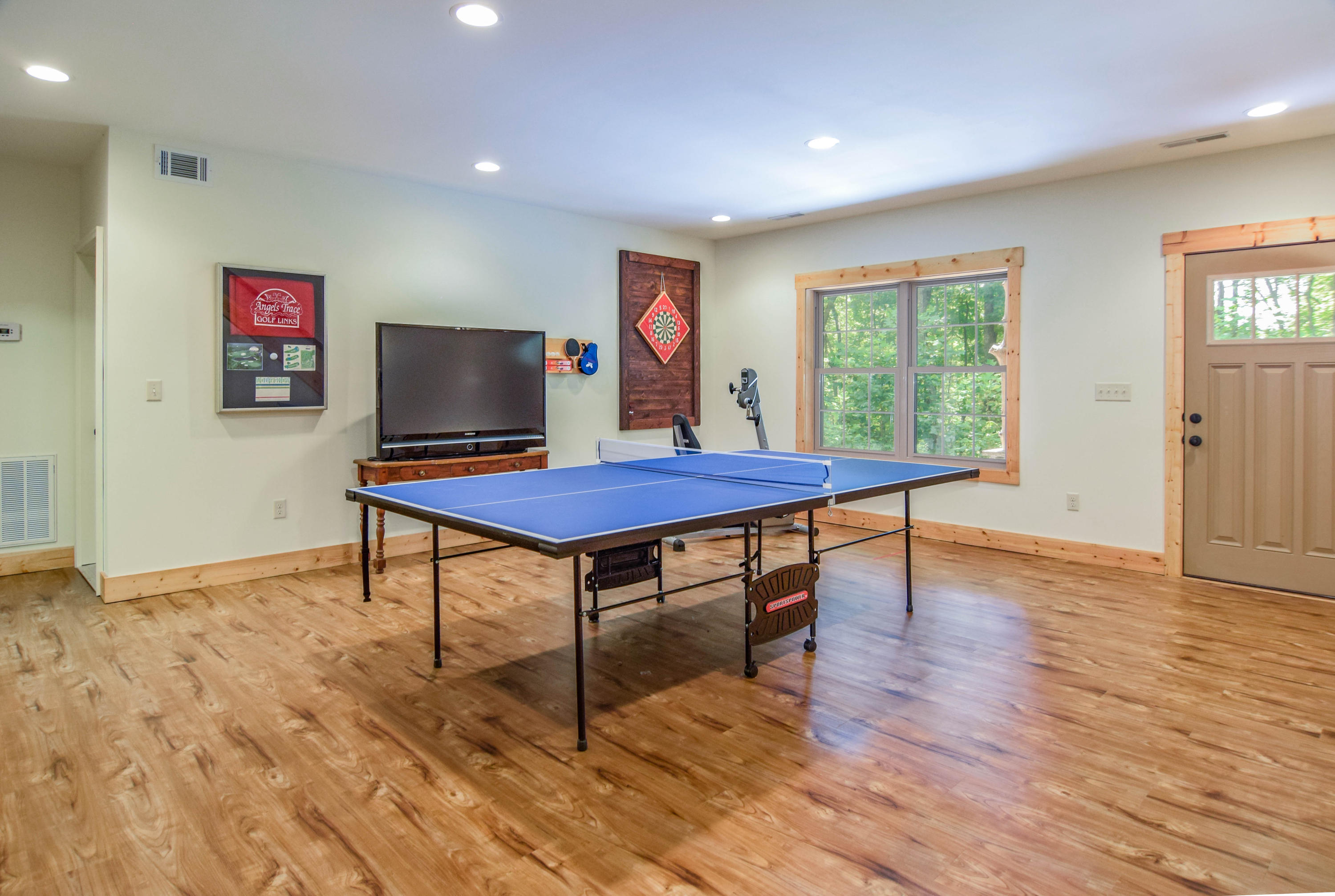 575 Russell Road Sharps Chapel, TN 37866 - Photo 16 of 29 Basement Game Room2