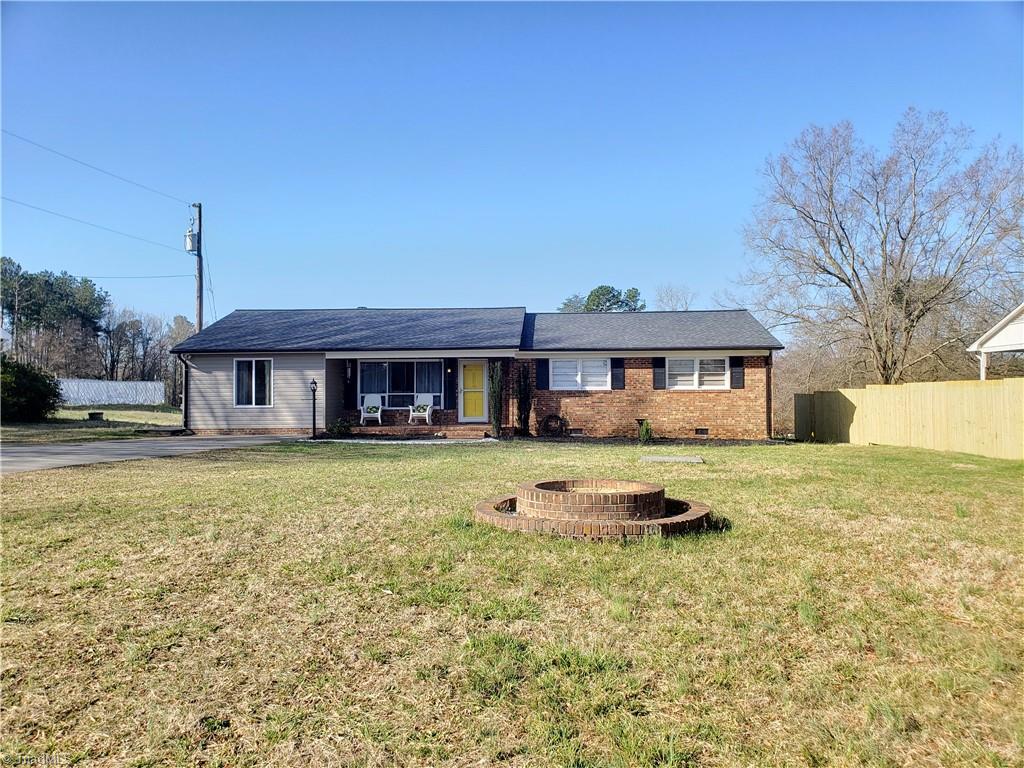 2204 Carolina Road Burlington, NC 27217 - Photo 25 of 36 Gallery Image 25