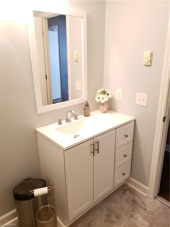 2204 Carolina Road Burlington, NC 27217 - Photo 31 of 36 Gallery Image 31