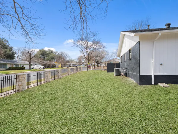 $419,999 | 8401 Staunton Drive, Austin, TX 78758