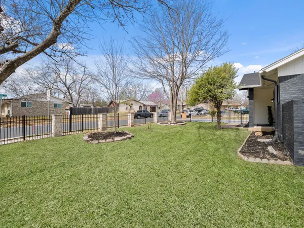 $419,999 | 8401 Staunton Drive, Austin, TX 78758