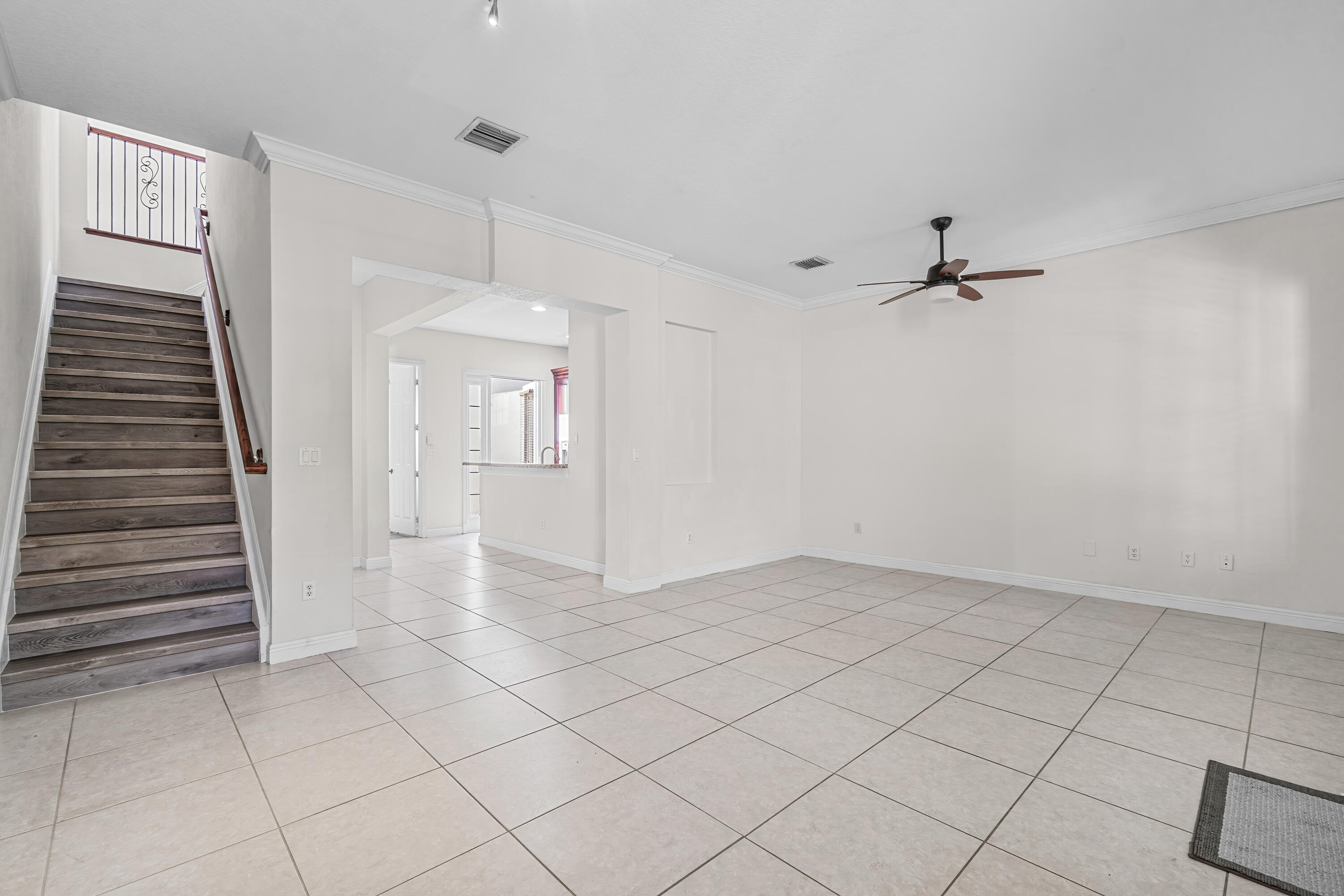 8309 Northwest 8th Terrace Boca Raton, FL 33487 - Photo 7 of 40 007-8309Northwest8thTerrace-BocaRaton-FL