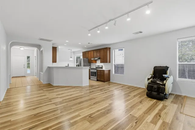 $2,100 | 11505 Plow Horse Cove, Austin, TX 78754