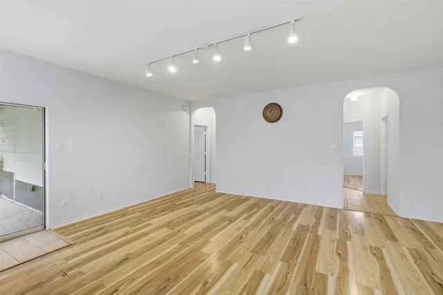 $2,100 | 11505 Plow Horse Cove, Austin, TX 78754