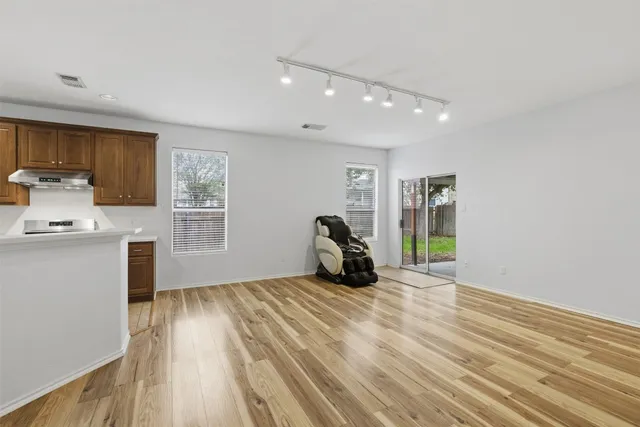 $2,100 | 11505 Plow Horse Cove, Austin, TX 78754