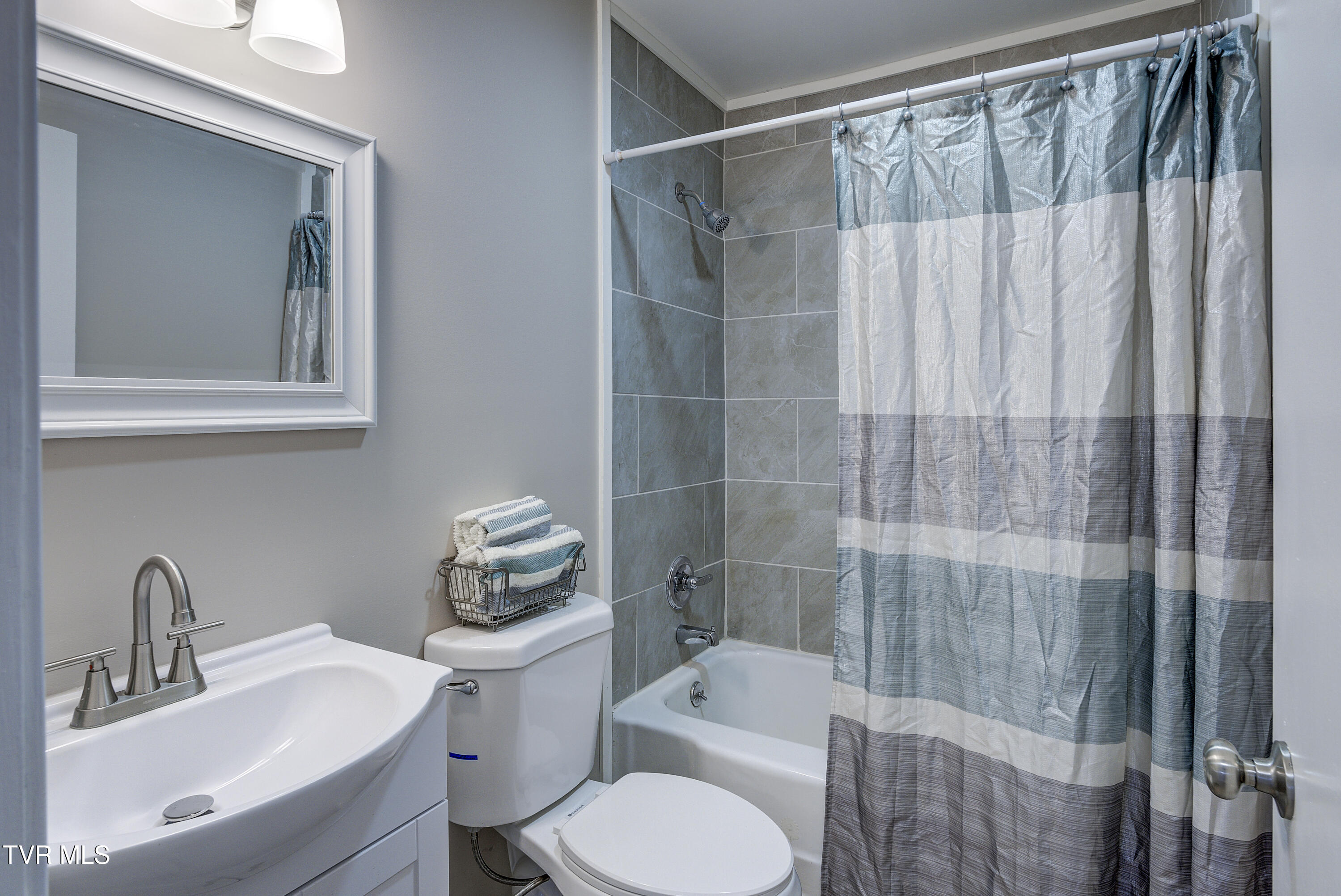 2209 Jett Road Kingsport, TN 37660 - Photo 16 of 46 Jett--20