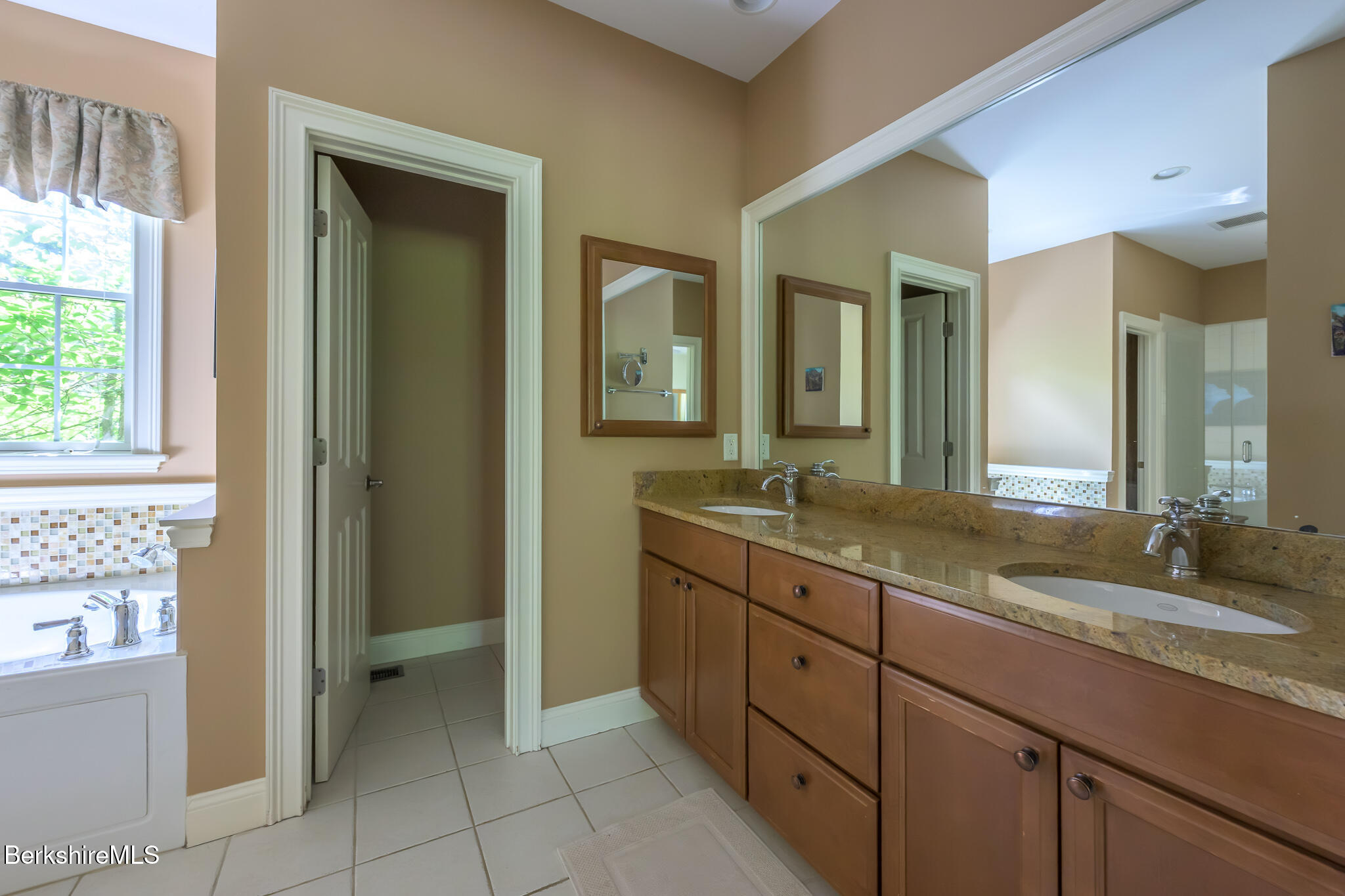 5 Stoneledge Road Lenox, MA 01240 - Photo 26 of 48 Primary bath