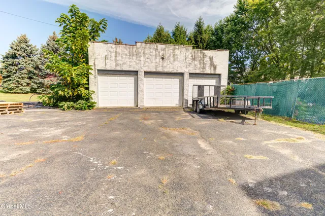 $275,000 | 39 Exchange Street, Colonie, NY 12205