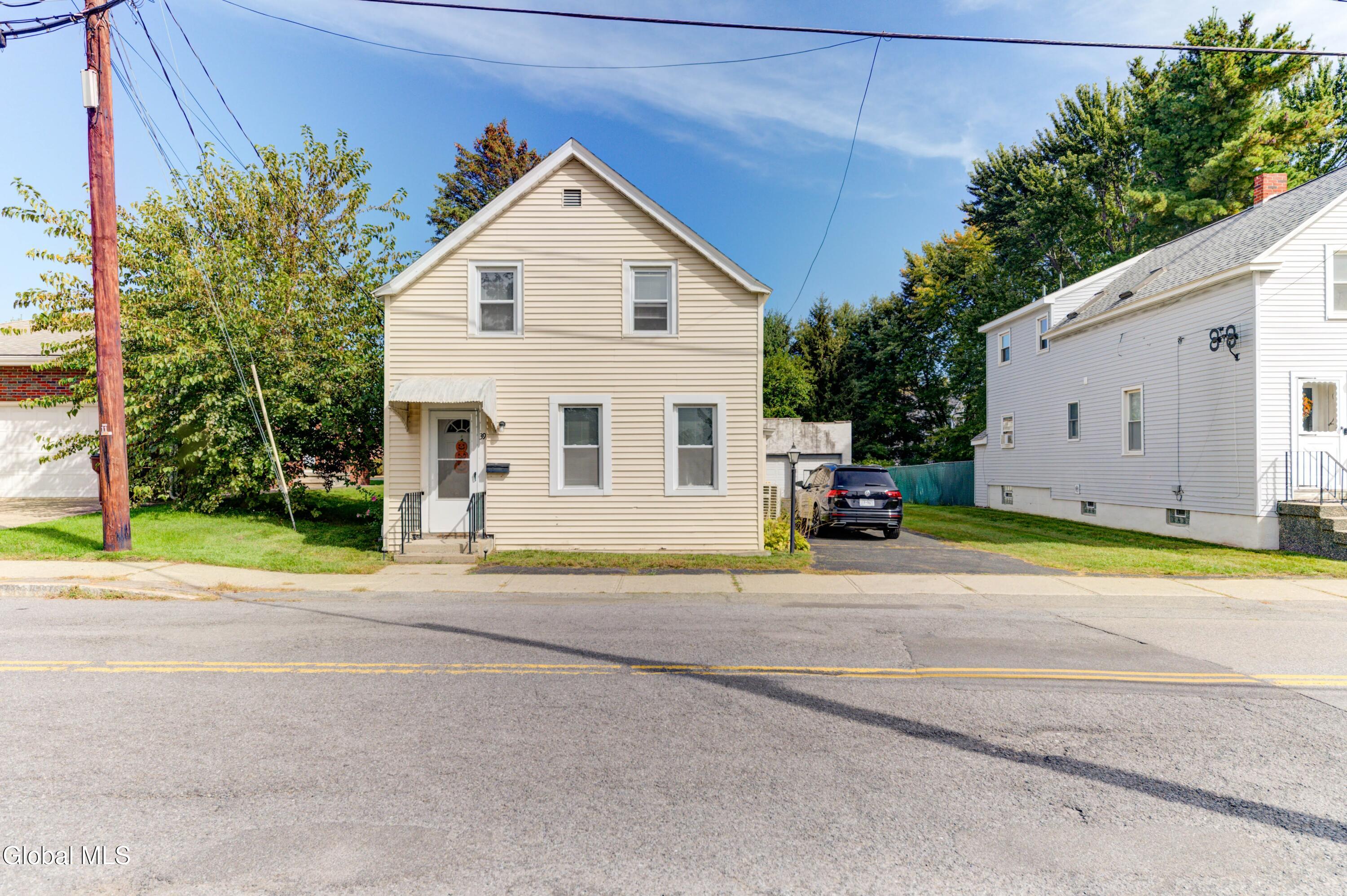 39 Exchange Street Colonie, NY 12205 - Photo 2 of 20 1-39 Exchange