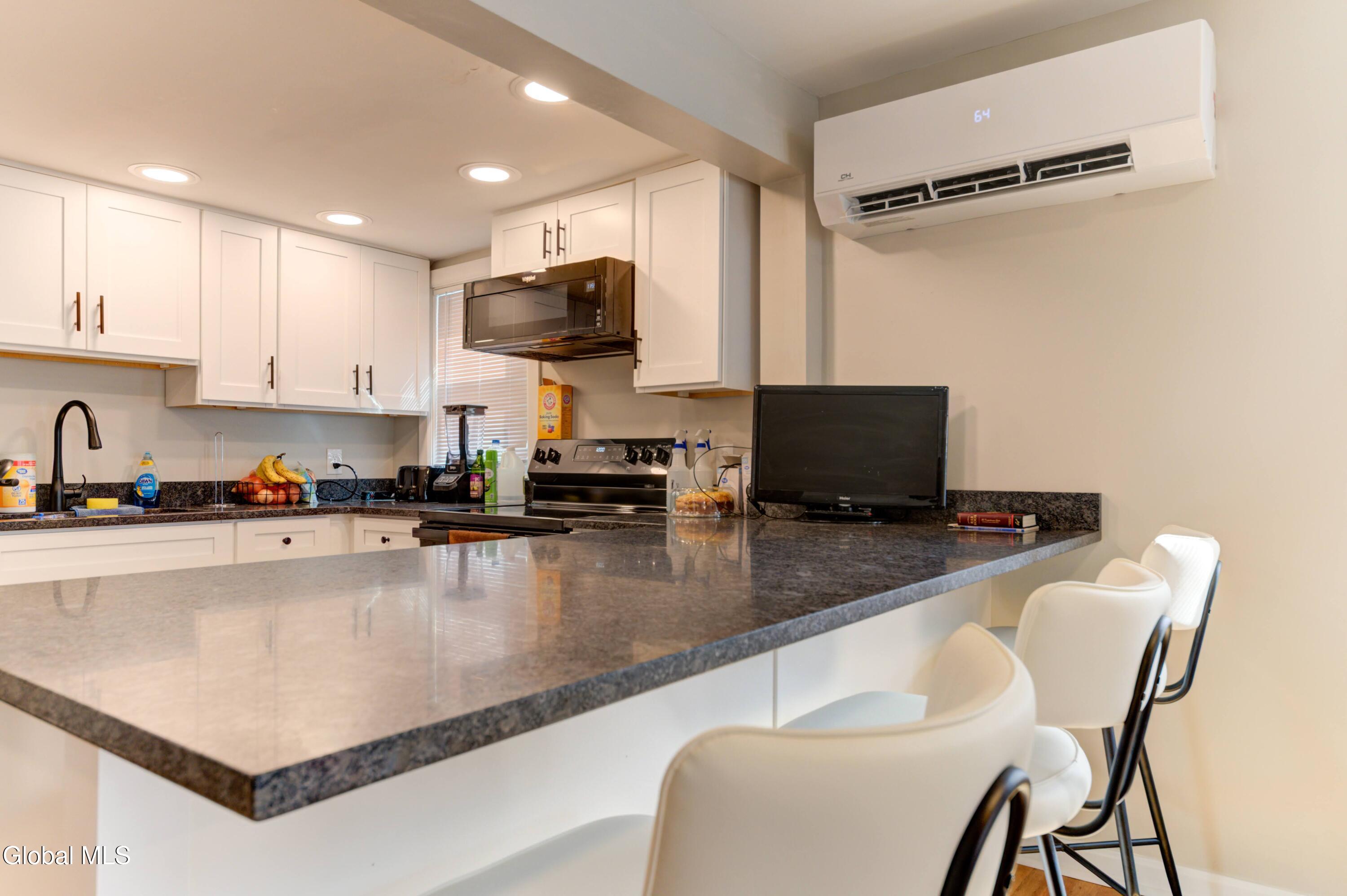 39 Exchange Street Colonie, NY 12205 - Photo 5 of 20 14-39 Exchange