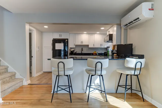 $275,000 | 39 Exchange Street, Colonie, NY 12205