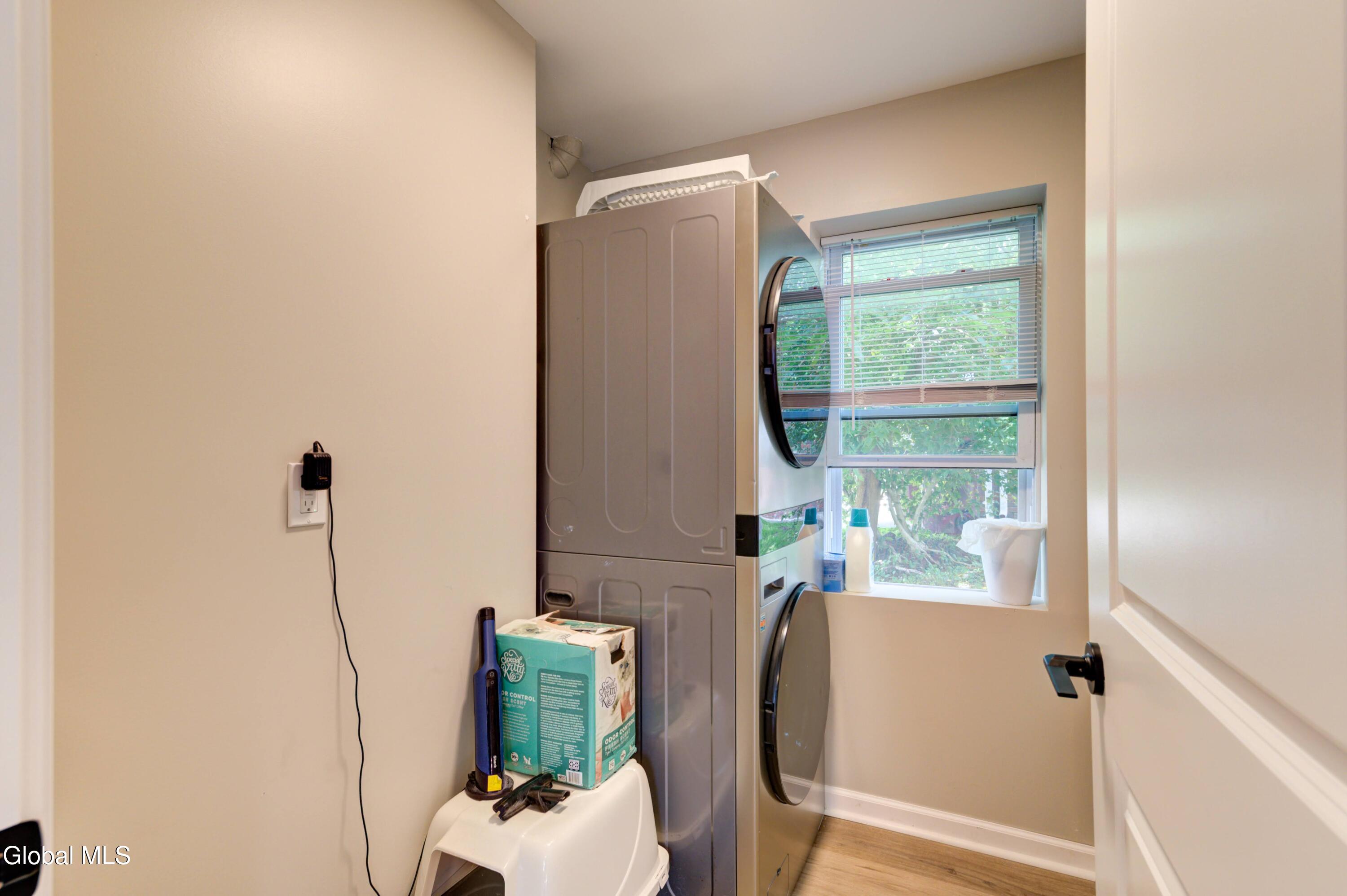 39 Exchange Street Colonie, NY 12205 - Photo 10 of 20 12-39 Exchange