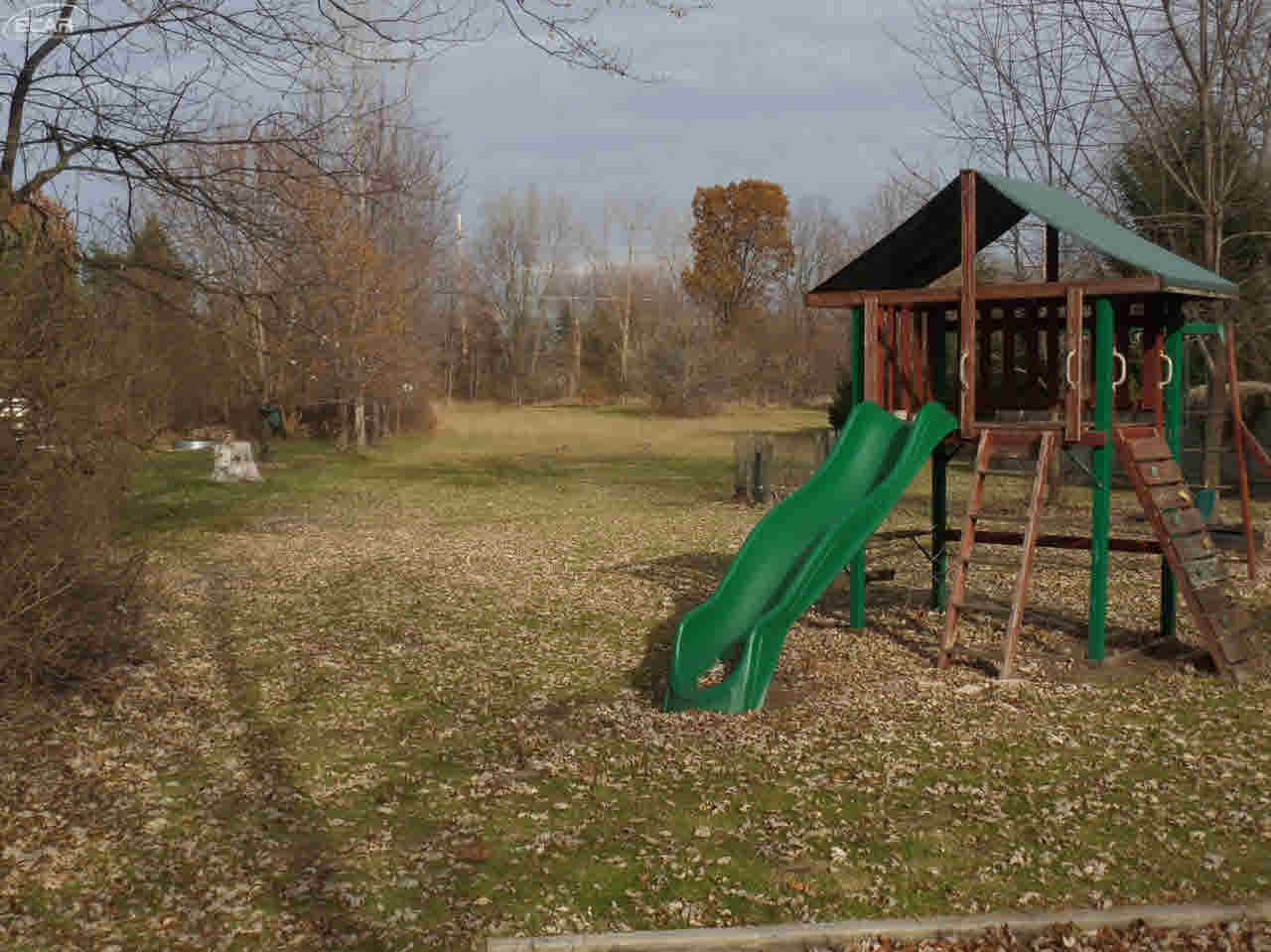 908 West Silver Lake Road Fenton, MI 48430 - Photo 10 of 30 21393091-9.JPG