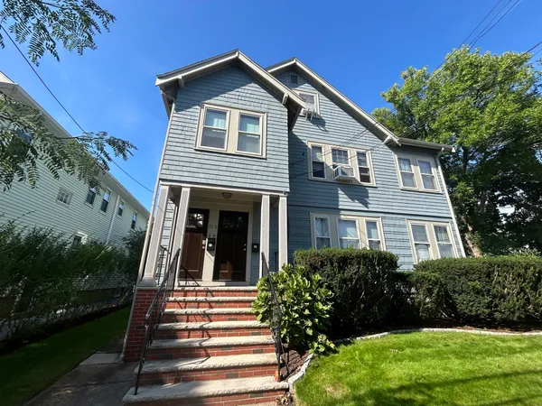 $3,050 | 11 Burch Street, Unit 11, Arlington, MA 02474