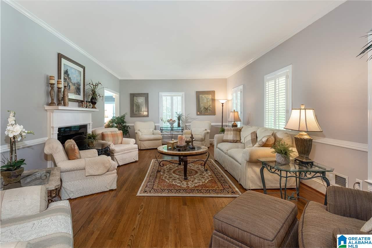 1028 Montvue Road Anniston, AL 36207 - Photo 3 of 50