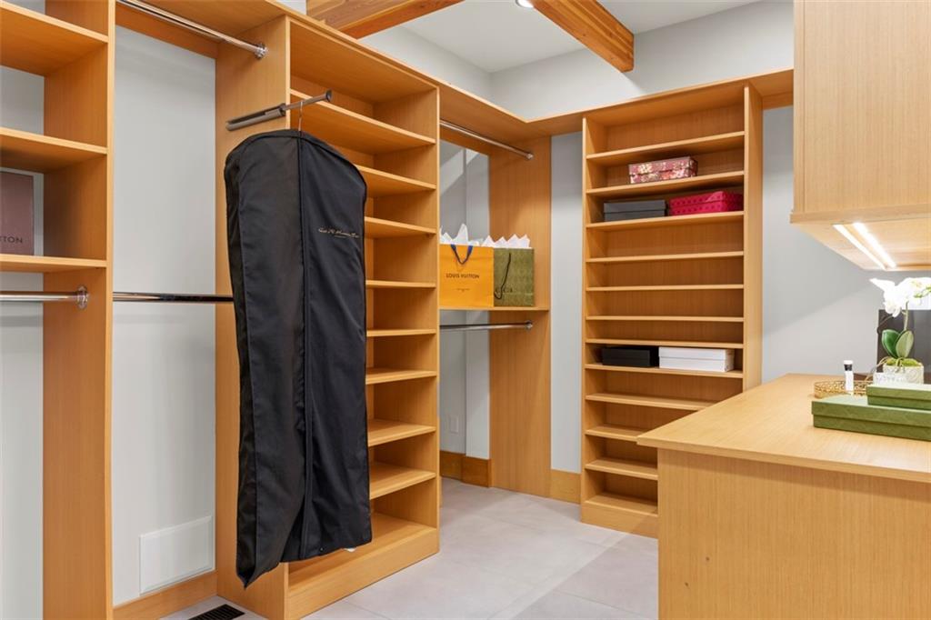 999 Elmhurst Road Pittsburgh, PA 15215 - Photo 27 of 49 Enormous dressing room has tons of customer storage.