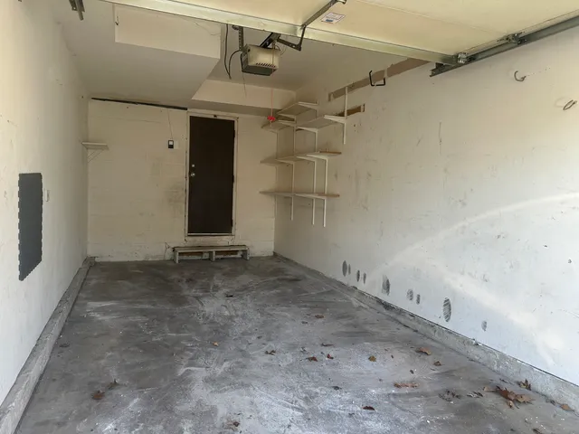 $2,395 | 306 Northwestern Court, Unit B, Bloomingdale, IL 60108