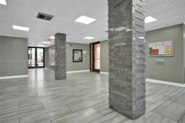 $120,000 | 15600 Northwest 7th Avenue, Unit 701, Miami, FL 33169