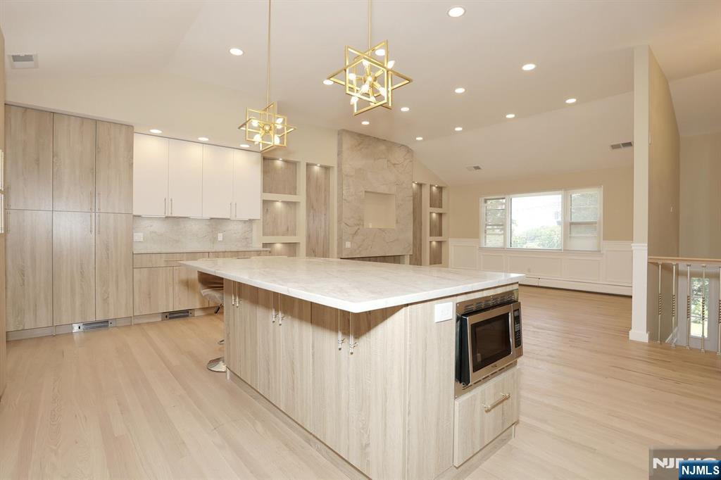415 Goffle Road Wyckoff, NJ 07481 - Photo 14 of 25