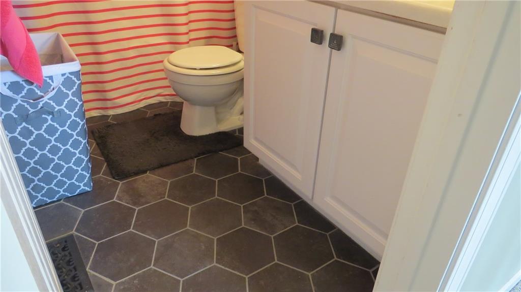 6103 East Meadow Ridge Road Columbus, IN 47203 - Photo 25 of 40 Gallery Image 25