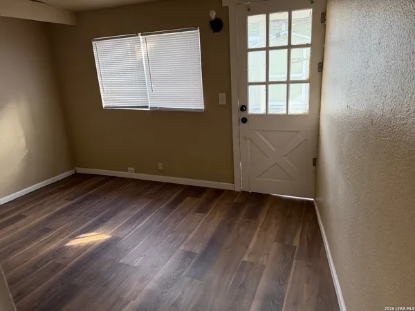 $550 | 115 St Francis Avenue, Unit 5, San Antonio, TX 78204