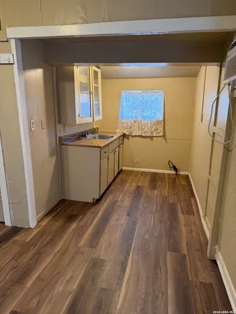 $550 | 115 St Francis Avenue, Unit 5, San Antonio, TX 78204