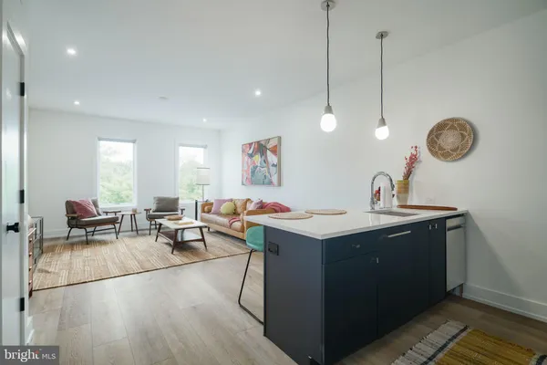 $1,499 | 5013 Springfield Avenue, Unit 304, Philadelphia, PA 19143