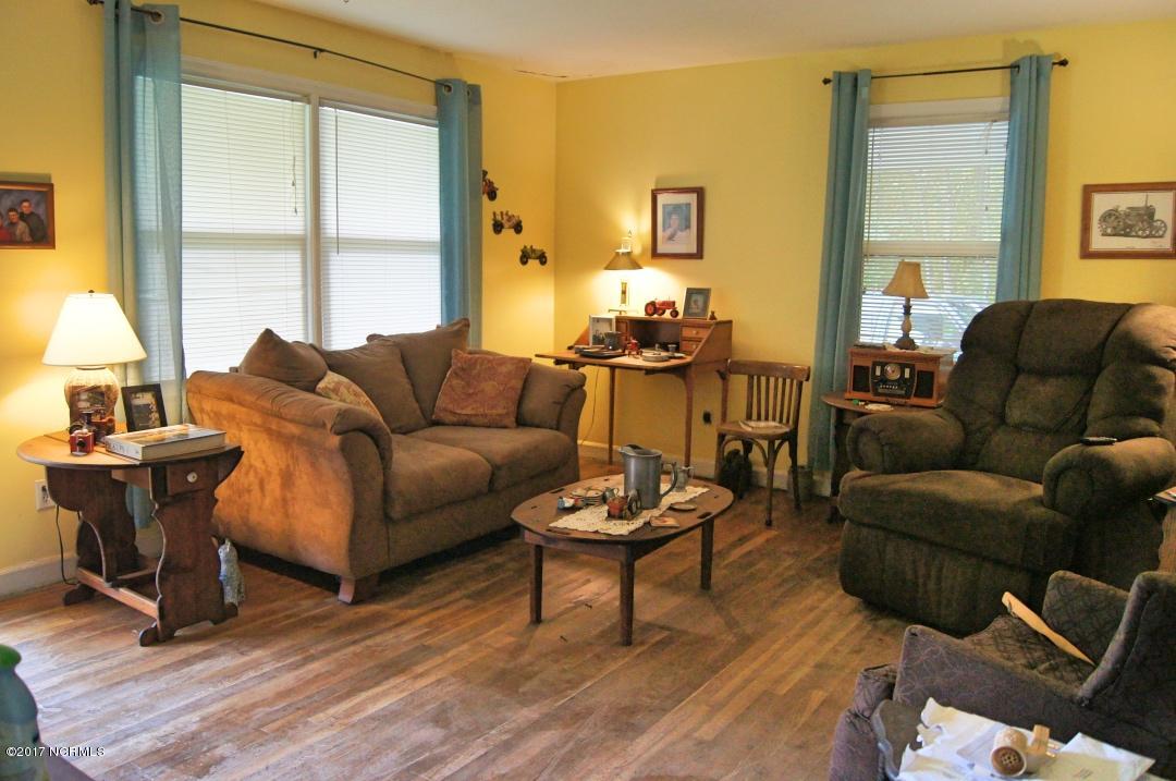6245 North Boyd Road Pinetown, NC 27865 - Photo 6 of 20 006_LivingRoomView2