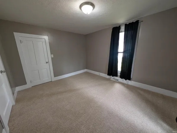 $95,000 | 322 West 8th Street, Bicknell, IN 47512