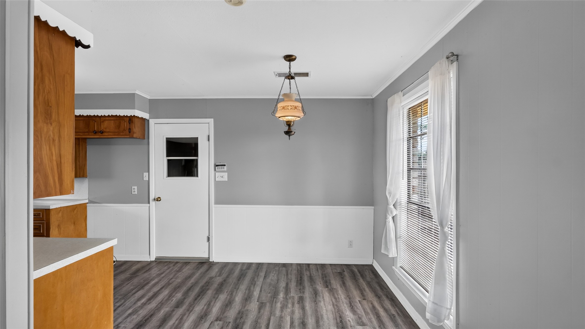 407 Rane Lane Madisonville, TX 77864 - Photo 10 of 40 Gallery Image 10