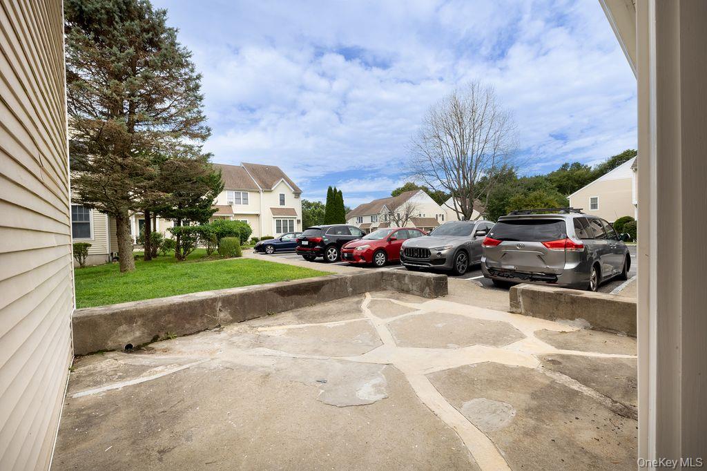 1870 Baldwin Road, Unit 79 Yorktown Heights, NY 10598 - Photo 15 of 18 Patio