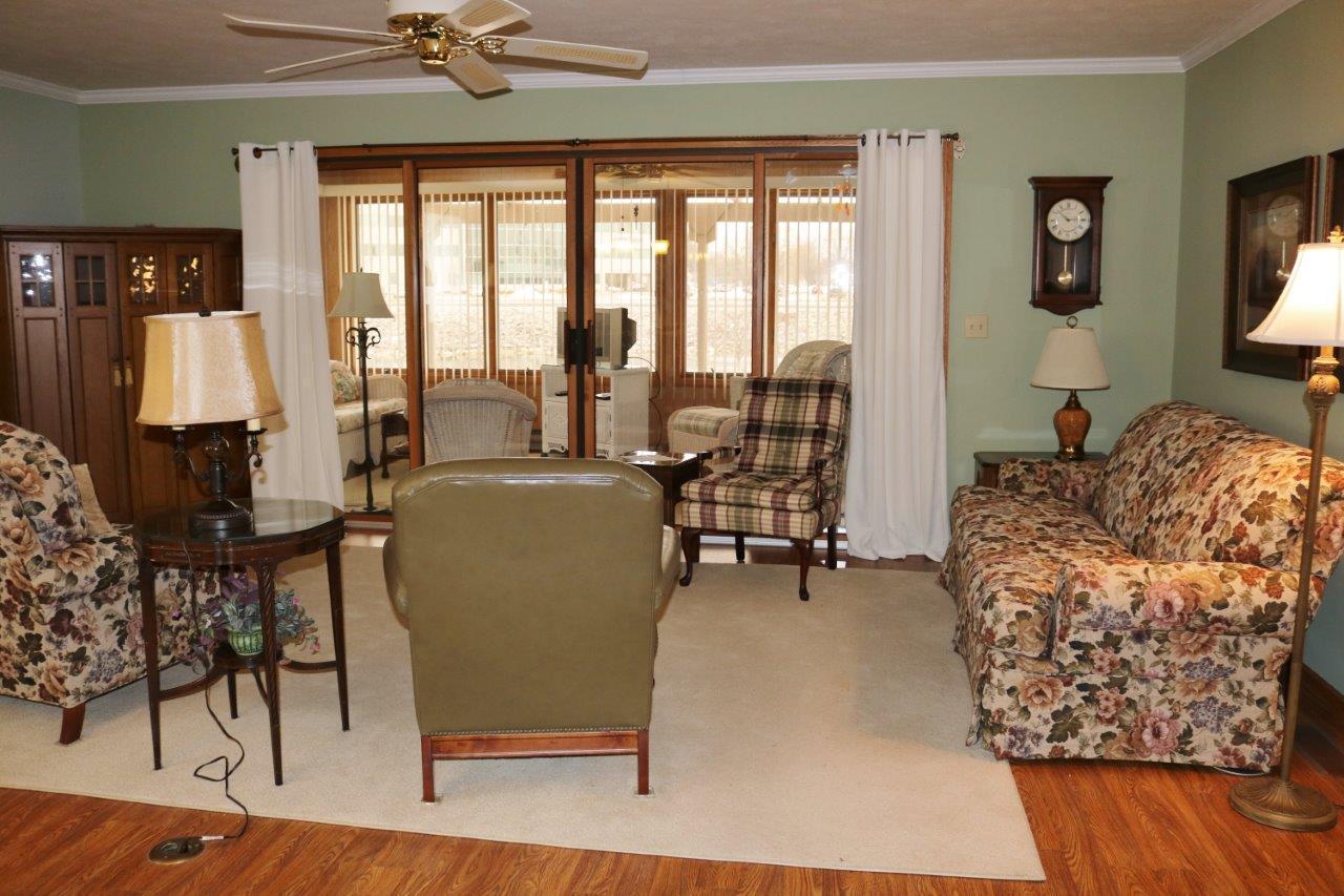 130 A Riverside Drive Cheboygan, MI 49721 - Photo 3 of 16 Gallery Image 3