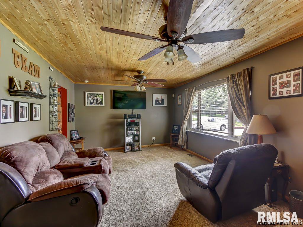 73 Bonnie Brook Road Chatham, IL 62629 - Photo 6 of 36 Gallery Image 6