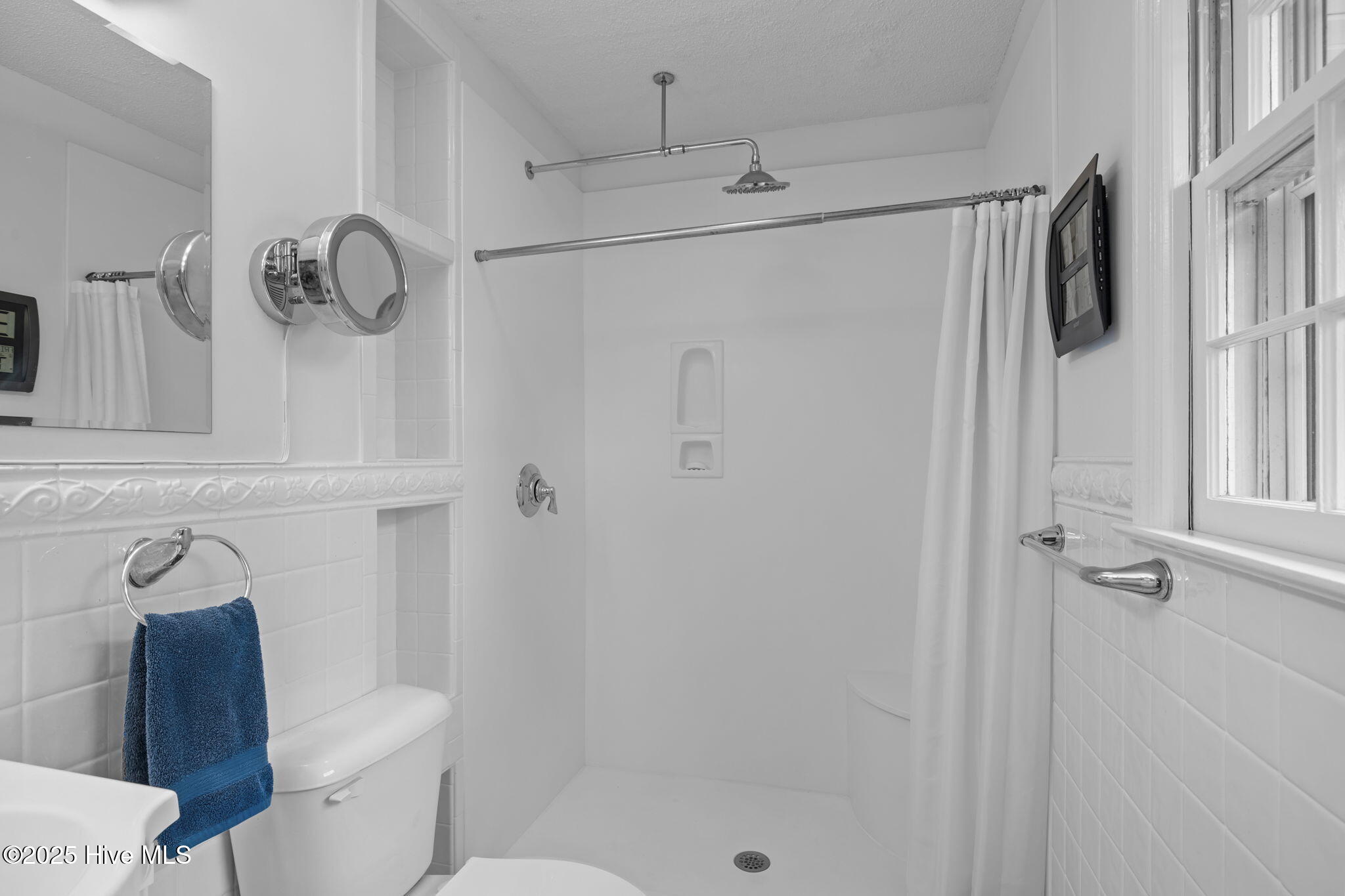 309 Barbour Road Morehead City, NC 28557 - Photo 15 of 44 Principal Bathroom