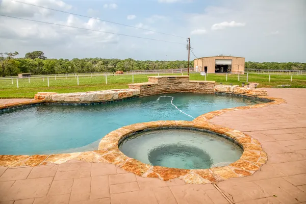 $7,250,000 | 2958 Highway 36, Bellville, TX 77418