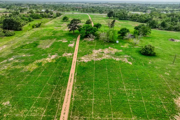 $7,250,000 | 2958 Highway 36, Bellville, TX 77418