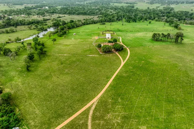 $7,250,000 | 2958 Highway 36, Bellville, TX 77418