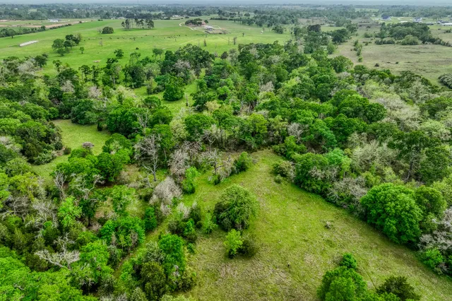 $7,250,000 | 2958 Highway 36, Bellville, TX 77418