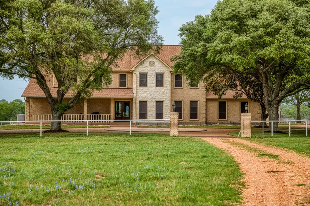 $7,250,000 | 2958 Highway 36, Bellville, TX 77418