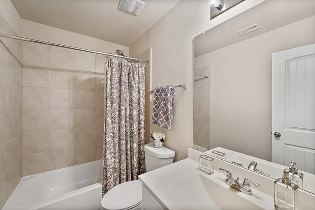 $2,200 | 3242 Alberelli Drive, Katy, TX 77493