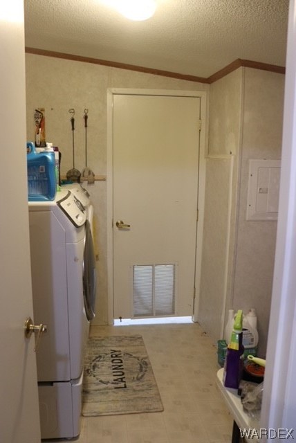 4245 Cibola Road Golden Valley, AZ 86413 - Photo 10 of 21 a bathroom with a shower